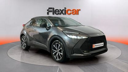 Begagnad Toyota C-HR Advance 140 HK (102 kW) 2024 Grå SUV