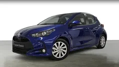 Usado 2024 Toyota Yaris Hybrid Active Berlina | 21.490 € (Precio justo)