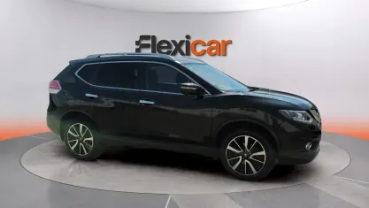 Usado Nissan X-Trail N-Connecta 131 CV (96 kW) 2018 Verde SUV