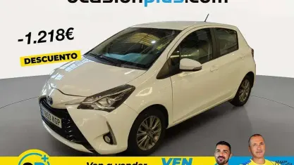 Usado Toyota Yaris Active 100 CV (73 kW) 2018 Blanco Utilitario