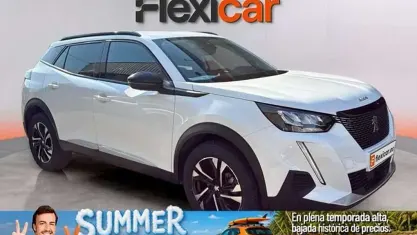 Usado Peugeot 2008 Allure 110 CV (80 kW) 2021 Blanco SUV