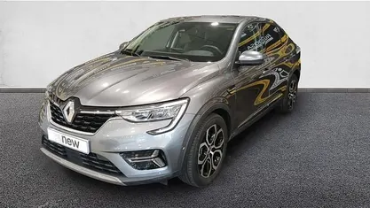 Usado Renault Arkana Techno 145 CV (106 kW) 2022 Gris SUV