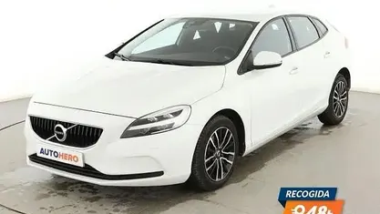 Occasion Volvo V40 Momentum 150 PK (110 kW) 2017 Wit Stationwagen