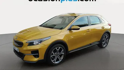 Usado Kia XCeed 140 CV (102 kW) 2020 Amarillo SUV