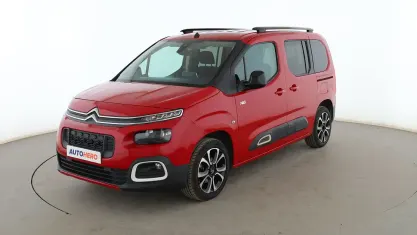 Usado Citroën Berlingo Shine 102 CV (75 kW) 2019 Rojo Monovolumen