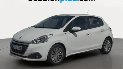 Usado Peugeot 208 Signature Sky 82 CV (60 kW) 2019 Blanco Utilitario