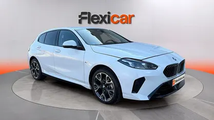 Begagnad BMW 120 163 HK (119 kW) 2025 Vit Halvkombi