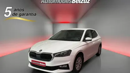 Usado Skoda Fabia Selection 95 CV (69 kW) 2024 Blanco Utilitario