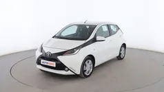 Blanco Usado 2017 Toyota Aygo X-play Utilitario | 11.799 € (Precio justo)