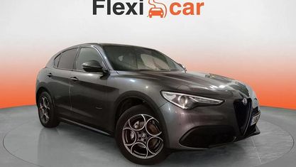 Usado Alfa Romeo Stelvio Sprint 190 CV (139 kW) 2022 Gris SUV