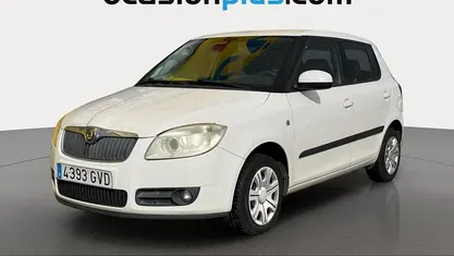 Blanco Usado 2010 Skoda Fabia Utilitario | 6450 € (Precio justo)