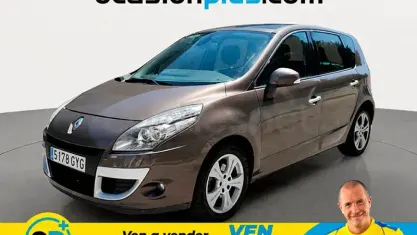 Usado Renault Scénic III 131 CV (96 kW) 2010 Marrón Monovolumen