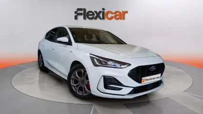 Usado Ford Focus ST-Line 125 CV (91 kW) 2022 Blanco Berlina