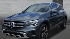 Gris / plateado Usado 2021 Mercedes GLC300e SUV | 46.900 €