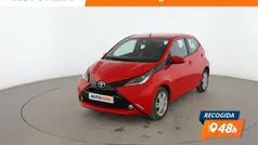Usado 2017 Toyota Aygo X-play Utilitario | 8699 € (Super precio)