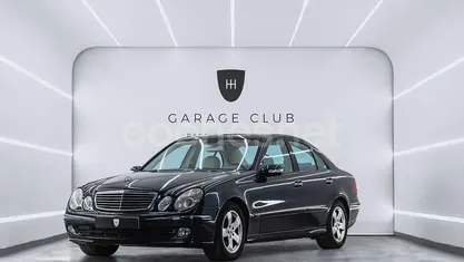 Azul Usado 2003 Mercedes E320 Classic Berlina | 6999 € (Precio justo)