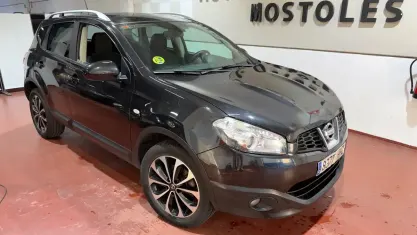 Begagnad Nissan Qashqai Visia 150 HK (110 kW) 2012 Svart SUV