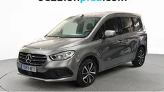 Gris plata Usado 2023 Mercedes 180 Berlina | 24.082 € (Buen precio)