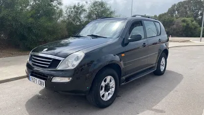 Negro Usado 2002 Ssangyong (KGM) Rexton SUV | 2990 €