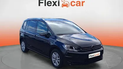 Usado VW Touran Advance 122 CV (89 kW) 2021 Negro Monovolumen