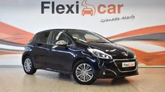 Usado 2019 Peugeot 208 Signature Sky Utilitario | 7970 € (Buen precio)