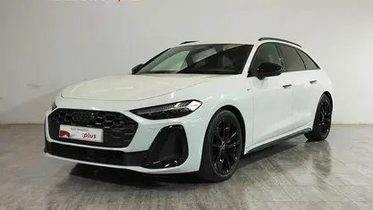 Usado Audi A5 204 CV (150 kW) 2025 Blanco Familiar