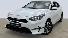 Blanco Usado 2024 Kia Ceed Berlina | 18.995 € (Buen precio)