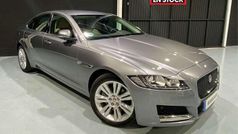 Gris Usado 2020 Jaguar XF Prestige Berlina | 18.890 € (Buen precio)