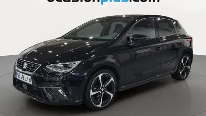 Usado Seat Ibiza FR 150 CV (110 kW) 2022 Negro Utilitario