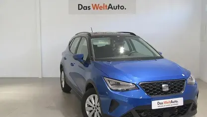 Usado Seat Arona Style 116 HP (85 kW) 2024 Azul SUV