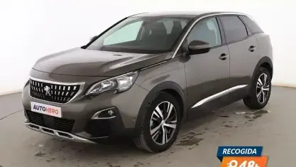 Usado Peugeot 3008 Allure 130 CV (95 kW) 2018 Verde SUV
