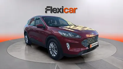 Usado Ford Kuga Titanium 120 CV (88 kW) 2021 Rojo SUV