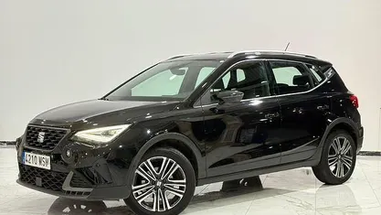 Negro Usado 2024 Seat Arona FR SUV | 17.990 € (Precio justo)