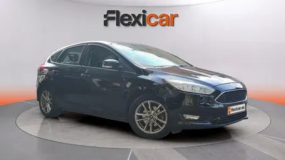 Usado Ford Focus Active 125 CV (91 kW) 2018 Negro Berlina