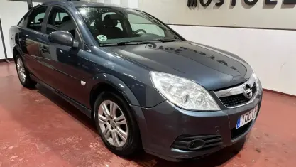 Usado Opel Vectra Cosmo 149 CV (109 kW) 2007 Gris Berlina