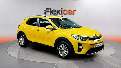 Usado Kia Stonic 84 CV (61 kW) 2018 Amarillo SUV