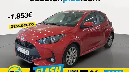 Usado Toyota Yaris Hybrid Active 116 CV (85 kW) 2022