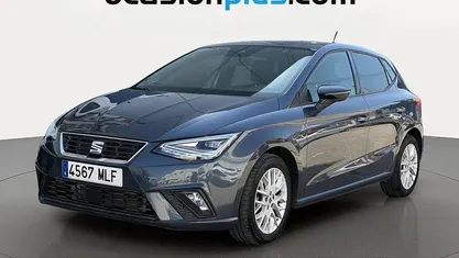Usado Seat Ibiza FR 110 CV (80 kW) 2023 Gris Utilitario