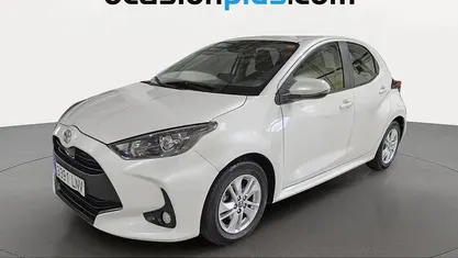 Usado Toyota Yaris Edition 125 CV (91 kW) 2021 Blanco Utilitario