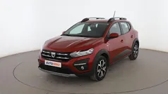 Rojo Usado 2022 Dacia Sandero Comfort Utilitario | 14.799 € (Precio justo)