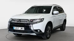 Blanco Usado 2017 Mitsubishi Outlander Motion SUV | 17.400 € (Precio justo)
