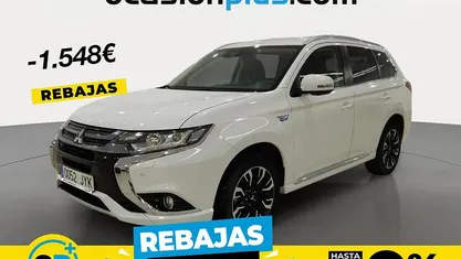 Blanco Usado 2017 Mitsubishi Outlander P-HEV SUV | 19.352 € (Precio justo)