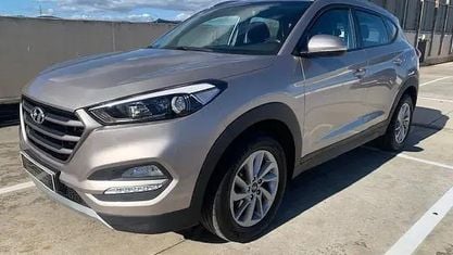 Usado Hyundai Tucson GO! 141 CV (103 kW) 2018 Gris SUV