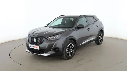 Usado Peugeot 2008 Allure 110 CV (80 kW) 2021 Gris SUV