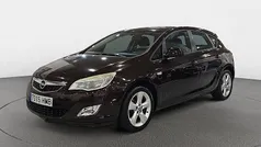 Marrón Usado 2012 Opel Astra Enjoy Utilitario | 7450 € (Precio justo)