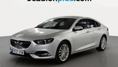 Usado Opel Insignia Innovation 165 CV (121 kW) 2019 Gris plata Berlina