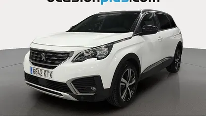 Usado Peugeot 5008 Allure 131 CV (96 kW) 2019 Blanco Monovolumen