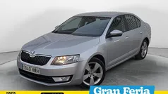 Gris Usado 2014 Skoda Octavia Elegance Berlina | 11.700 € (Precio justo)