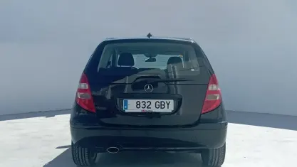 Käytetty Mercedes A150 Classic 95 HP (69 kW) 2008 Musta Viistoperä