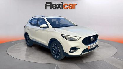 Käytetty MG ZS Luxury 111 HP (81 kW) 2023 Valkoinen Katumaasturi